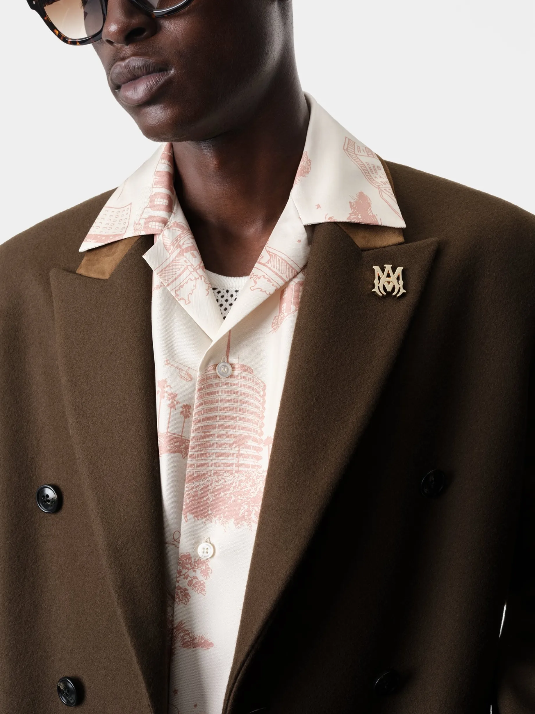 DOUBLE-BREASTED OVERCOAT
