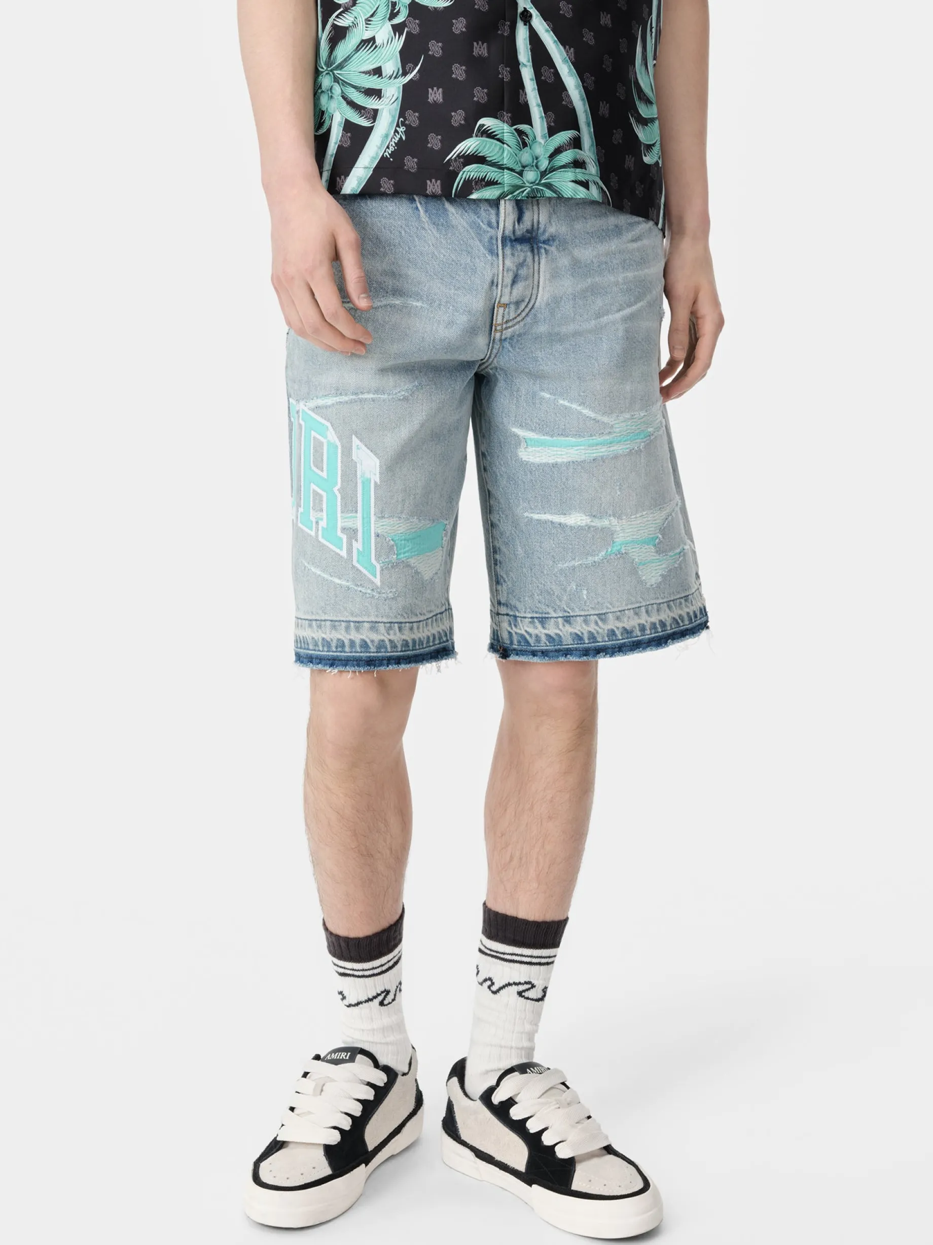 VARSITY LOGO REPAIR SHORT
